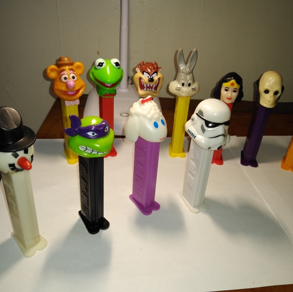 Pez dispensers lot of 12 vintage